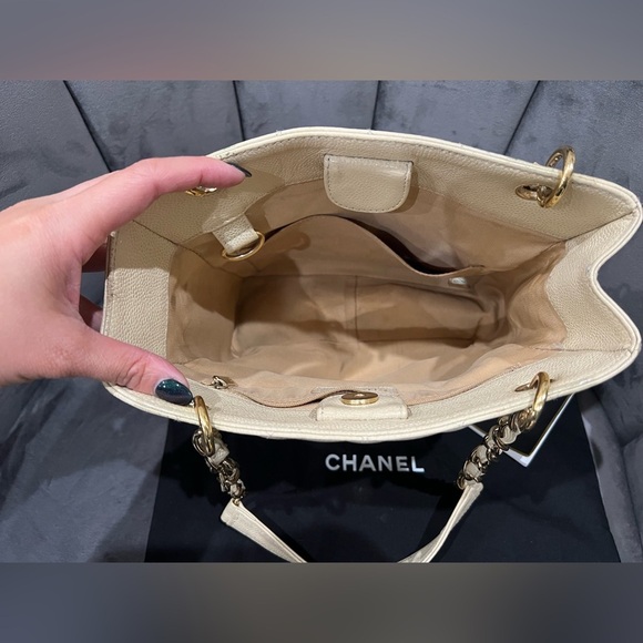 Sold-CHANEL Caviar Quilted Petite Shopping Tote PST - Picture 9 of 16